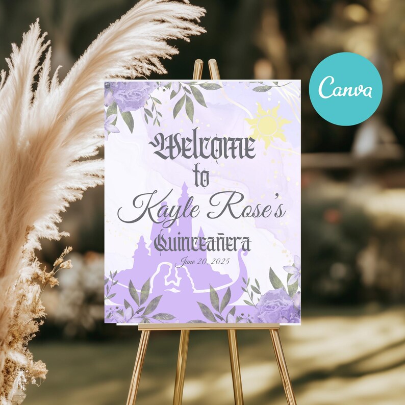 Puede incluir: Un cartel de bienvenida morado y dorado con un dise&ntilde;o floral y una silueta de un castillo. El texto dice "Bienvenido a la Quincea&ntilde;era de Kayle Rose el 20 de junio de 2025".