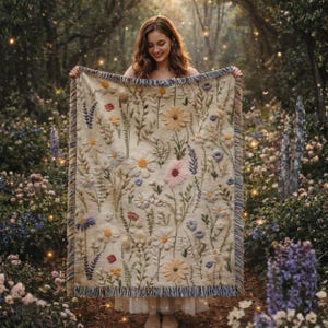 Personalized Wildflower Woven Blanket, Vintage Floral Tapestry Gift, Boho Nature Gift for Sister, Friends, Nature Aesthetic Blanket 016 No custom