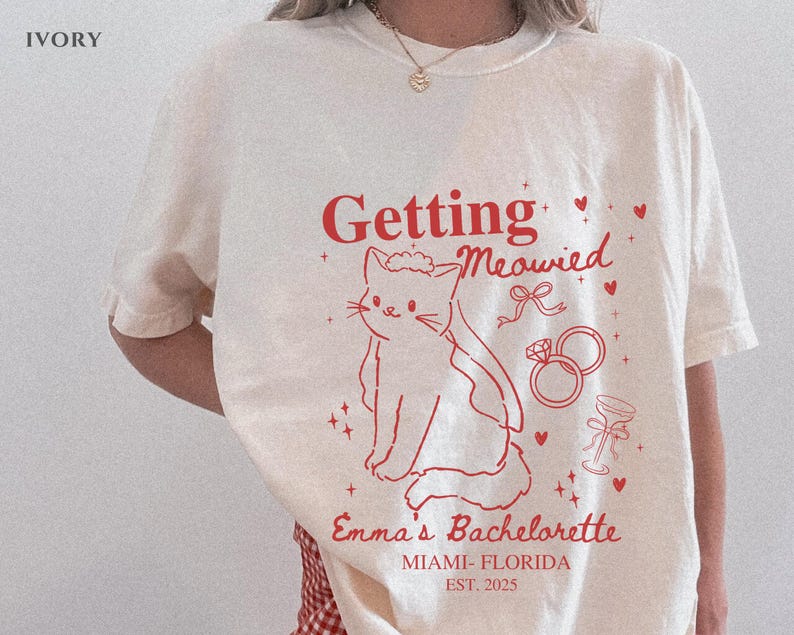 Camiseta de despedida de soltera "Getting Meowied" para amantes de los gatos, camiseta personalizada para la fiesta nupcial, regalo para damas de honor, camiseta divertida para el viaje a Miami y el equipo de la boda. imagen 10