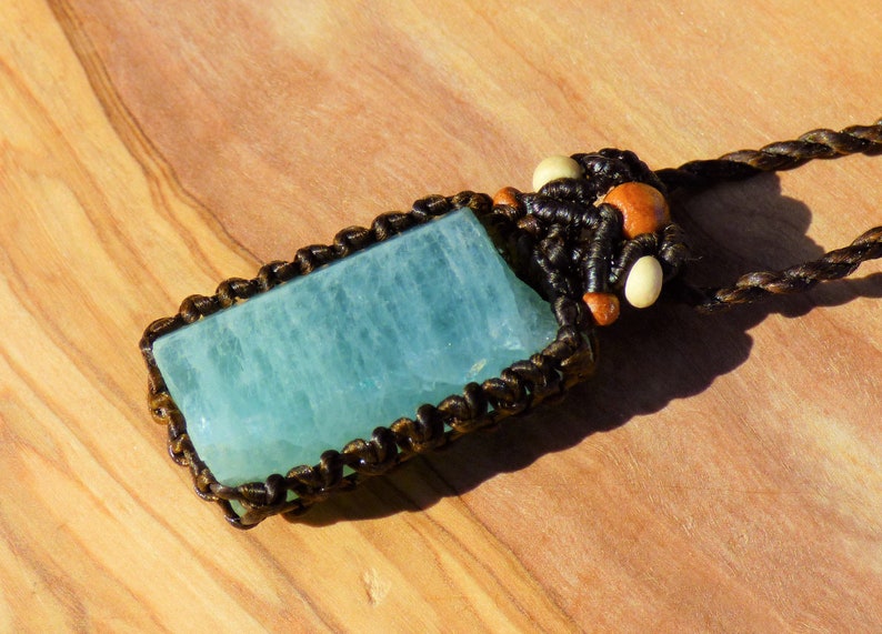 AQUAMARINE Pakistan macrame pendantMarch birthstonedeep creamy aqua blue color gem stone mineralHexagon pendantSandalwood olive wood