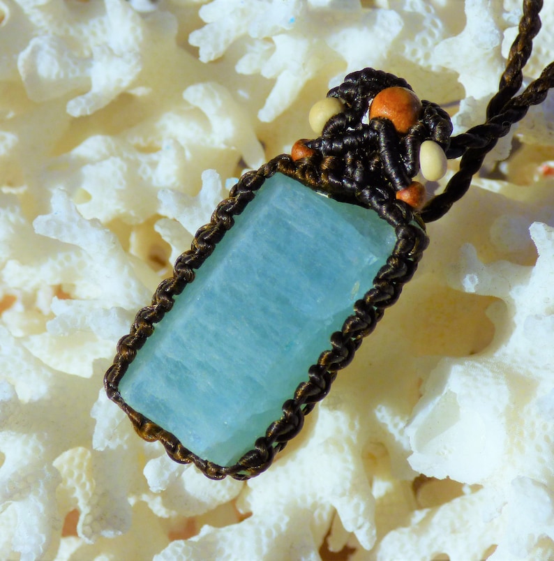 AQUAMARINE Pakistan macrame pendantMarch birthstonedeep creamy aqua blue color gem stone mineralHexagon pendantSandalwood olive wood