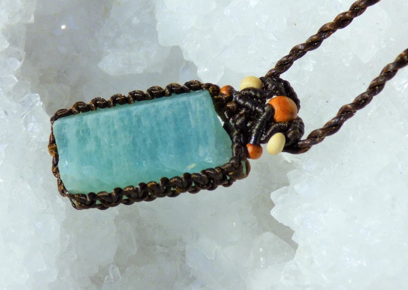 AQUAMARINE Pakistan macrame pendantMarch birthstonedeep creamy aqua blue color gem stone mineralHexagon pendantSandalwood olive wood