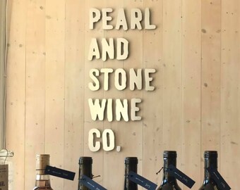 Letrero con logotipo 3D de metal y acrílico personalizado para oficinas, comercios e iglesias.