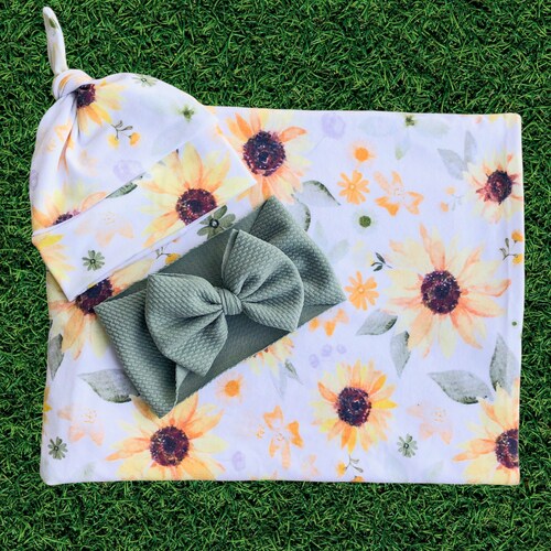 Purple Floral Baby Girl Swaddle Set With Hat and Bow Newborn Etsy