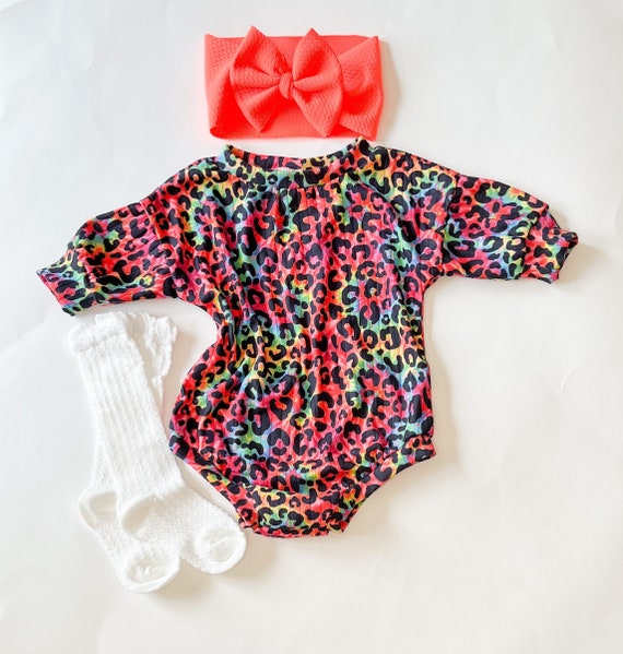 Neon Pink Tie-Dye Print Bow Neon Pink Tie-Dye Print Bow