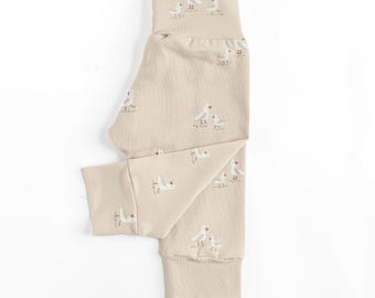 Coastal Seagulls Print Baby Leggings: Neutral Organic Cotton Knit Baby Outfit