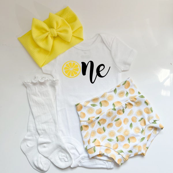 First Birthday Lemon Baby Bummies Set, Baby Girl Bummies and Bow, Birthday Bloomers Bow and Bodysuit, High Waisted Baby Shorts