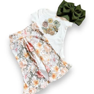 Vintage Floral Baby Bells Set, Sweet like Honey Baby Girl Bell Bottoms and Bow Outfit, Newborn Coming Home Outfit
