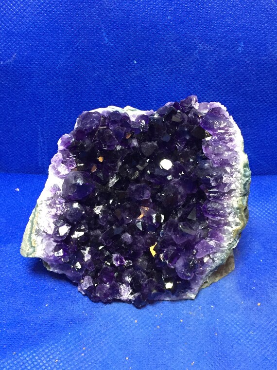 1*Natural Amethyst Geode Cluster Crystal Quartz Specimen Mineral Healing Reiki