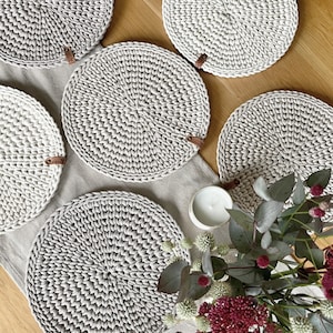 DIY SetDEUTSCHE Anleitung für ein Platzset Design von Haekeltraum_byChristina Bild 6