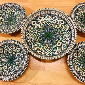 Dinner set ceramic serving bundle Nice  color big bowl and 4 medium bowls