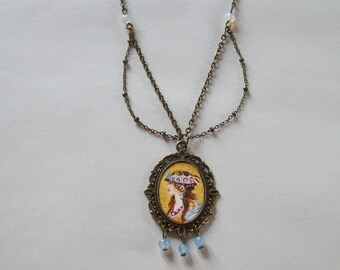 art nouveau necklace style antique vintace jewel miniature portrait Jugendstil jewelry