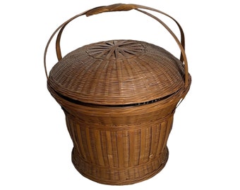 Large vintage woven wicker lidded basket