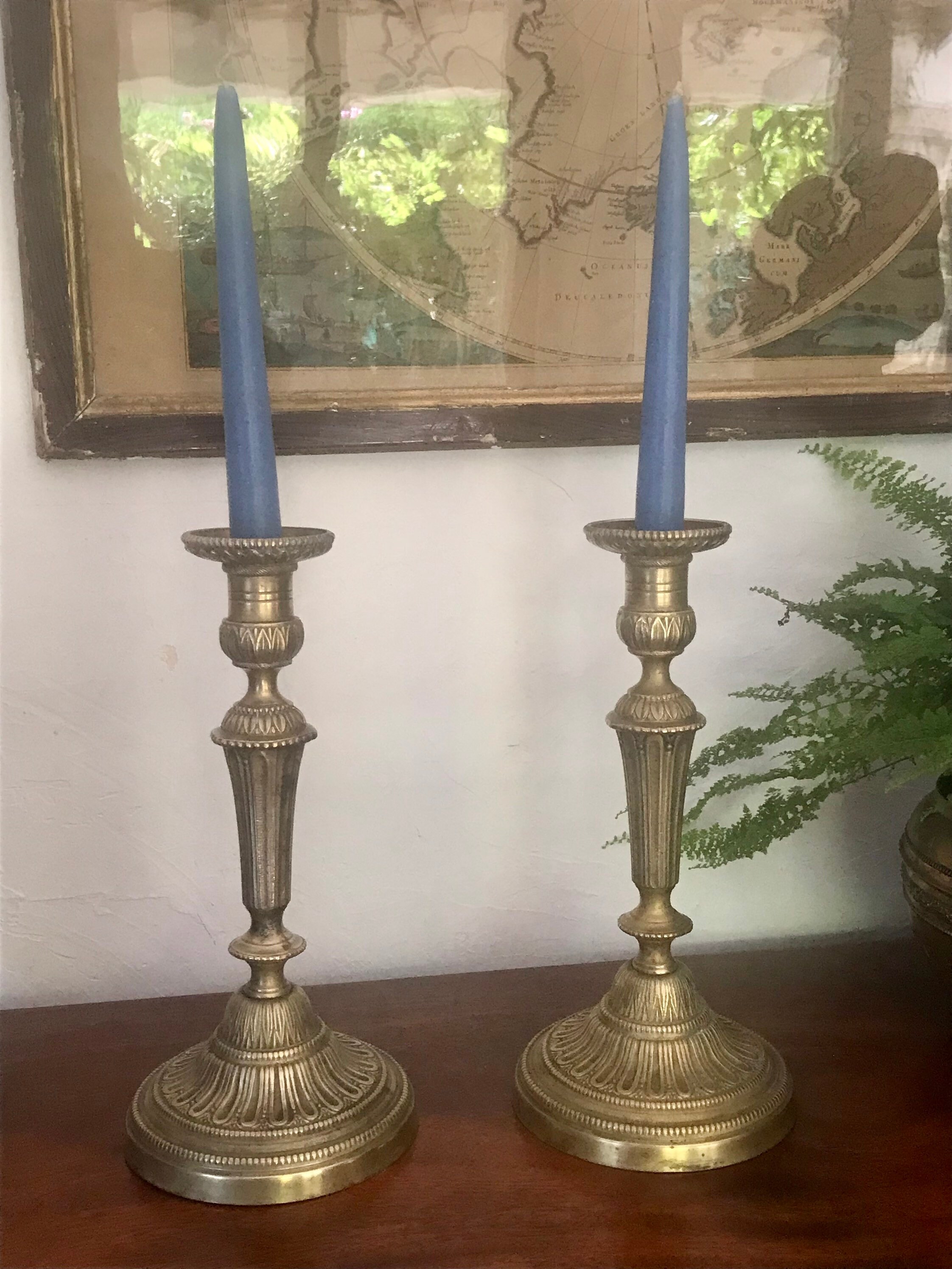 Ancienne Paire de Bougeoirs en Bronze Doré