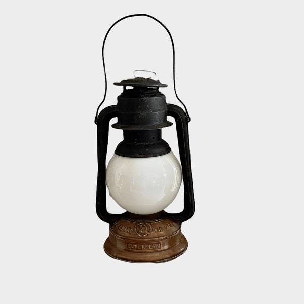 Ancienne lampe tempête Feuerhand  électrifiée