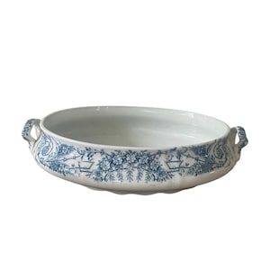 Antique oval dish from St Amand Hamage, France, early 20th century