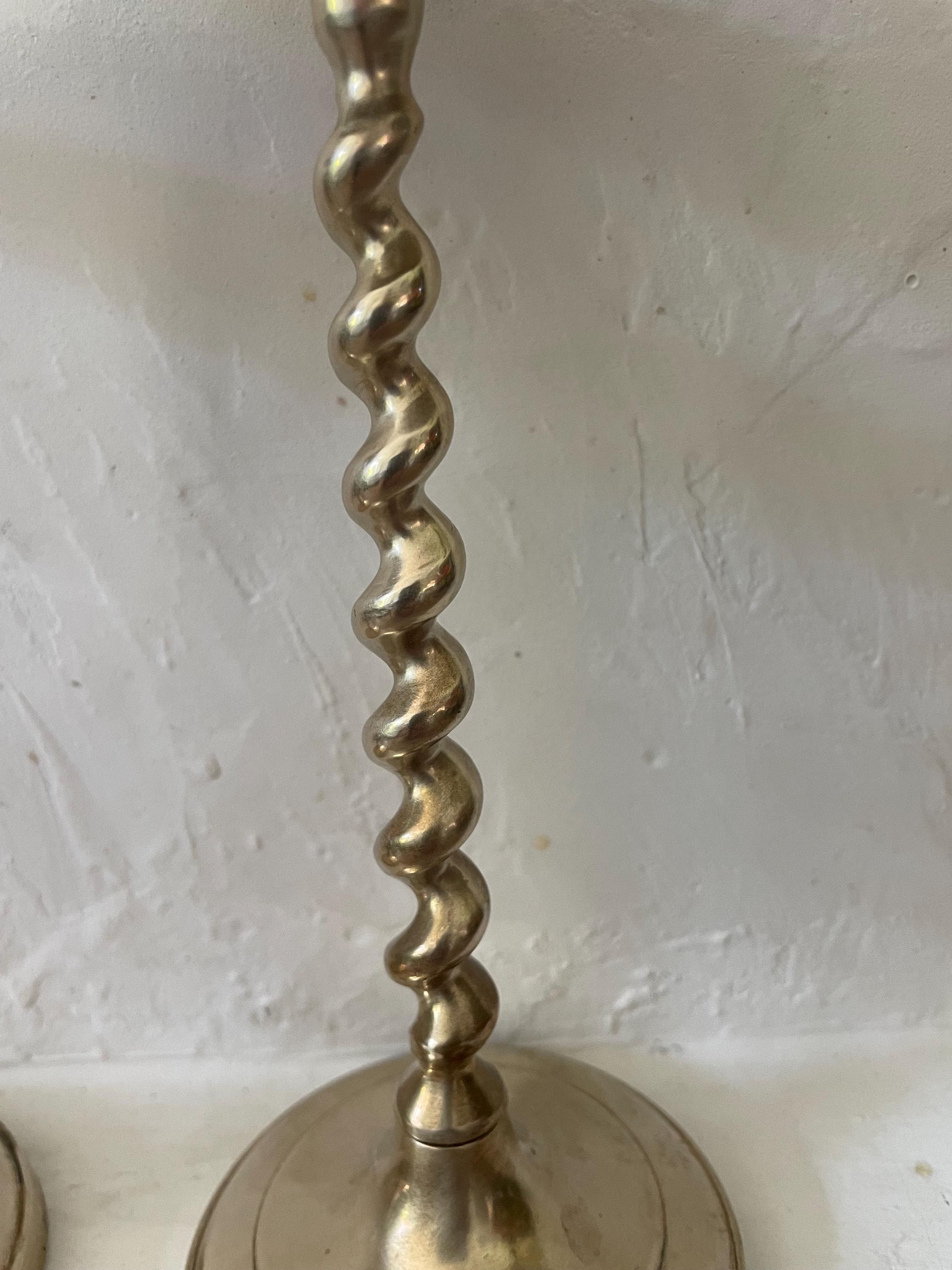 ヴィンテージ真鍮ツイストキャンドルホルダー 2個セット 8.65インチ
