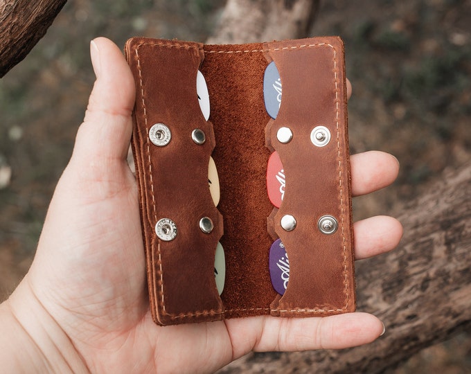 Handcrafted Leather Guitar Pick Holder - Personalized Guitar Pick Case - Custom Musician Gift - Father's Day Gift Idea