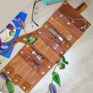 Rotolo di gioielli in pelle personalizzato: organizer da viaggio per collane, anelli, orecchini - regalo ideale per damigelle d'onore o ricordo madre-figlia