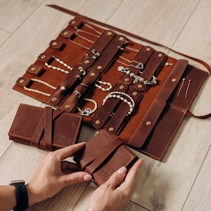 Custom Leather Jewelry Roll – Foldable Travel Jewelry Organizer – 3 Sizes – Minimalist Storage for Rings, Earrings, Necklaces