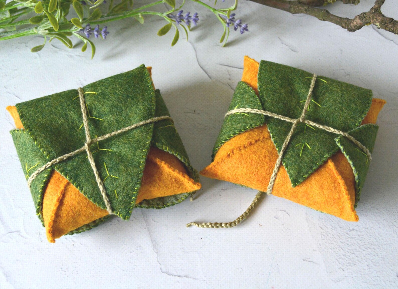 Felt Bread in Leaf Envelope, Elvish Bread, Handmade Fantasy Party Prop ...