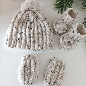 Virkmönsterset för liten ribbad mössa, tossor och vantar PDF digital nedladdning