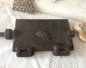 France antique cast iron waffle iron fire iron Art Nouveau art nouveau cuisine antique brocante decoration
