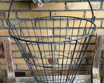 old hay rack feeding rack with handle wall basket fil de fer wire basket hanging basket animal feeding garden decoration country house style farmhouse shabby chic