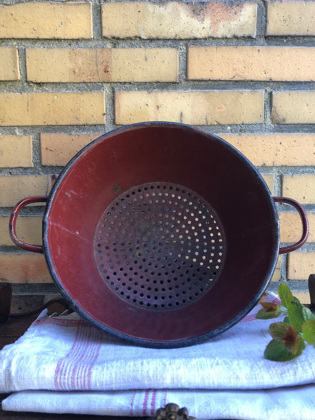 Antique Enamel Colander Colander Colander Vegetable Colander on Stand