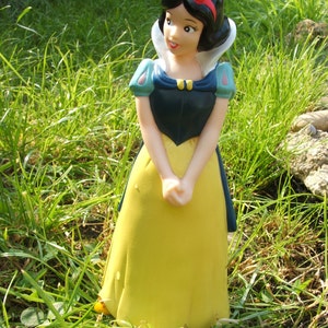 FREE DELIVERY! * Latex mould / mold for a 7.5" Snow White.