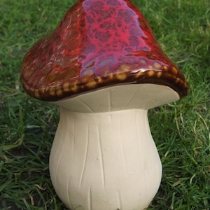 FREE DELIVERY! * Latex mould / mold for a 6.5" Mushroom.