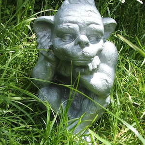 FREE DELIVERY! * Latex mould / mold for a Large Sitting Gargoyle / Hands on Face.
