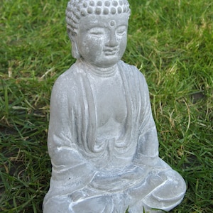 FREE DELIVERY! * Latex mould / mold for a 7" Buddha.