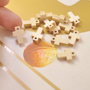 20Pieces,DIY Unfinished Laser Cut Wood Pendant,Natural Wood Earrings Blanks,Wood Cross Jewelry, Wood Shapes,Wood Cross Shape,14x9mm