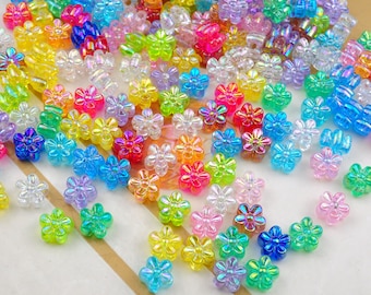 150 Stück AB Color Blumenperlen, Kunststoff bunte Blumenperlen, transparente Acrylblumen Spacer Perlen, 7 mm