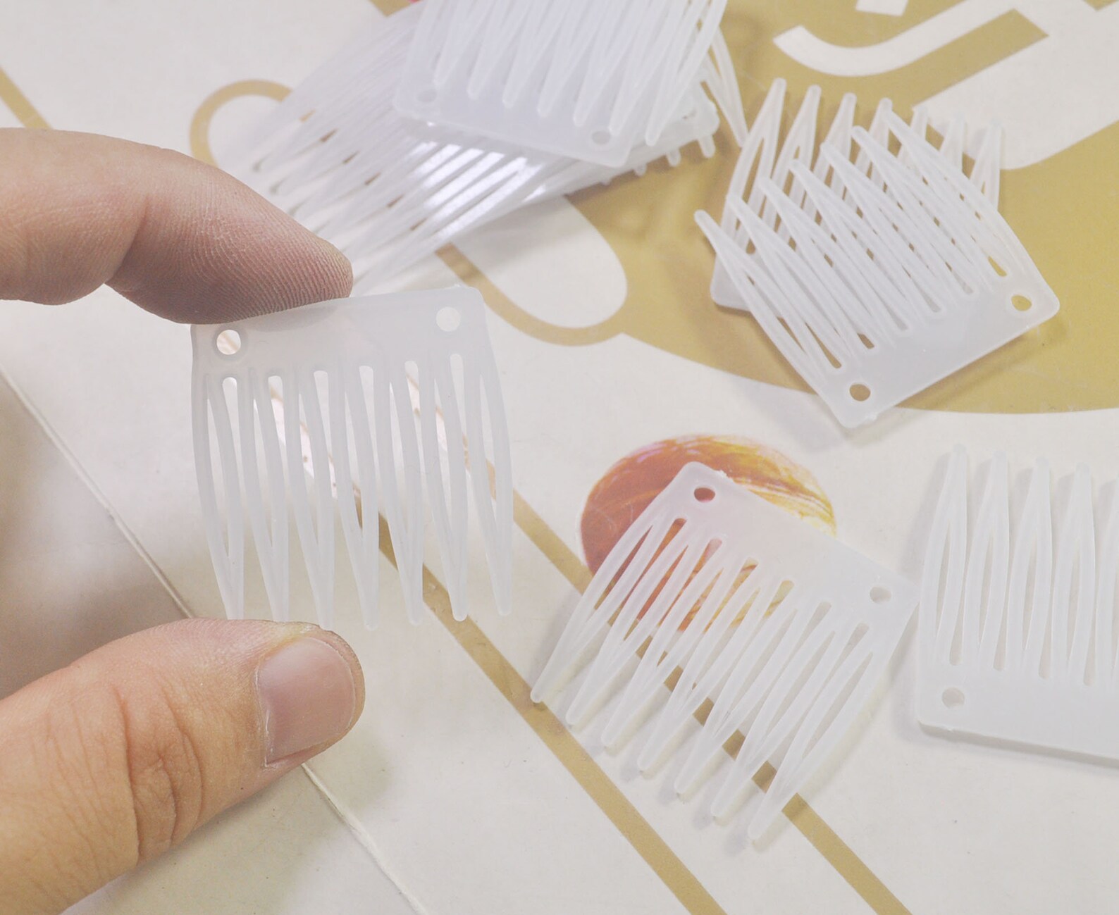 50pcs 7teeth Combssmall White Plastic Side Hair Combs Etsy