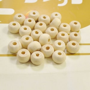 50pcs 13mm Round Flat Wooden beads with 4mm hole,Unfinished Natural Small Wood bead Charm bracelet.wood beads neckalce pendant.