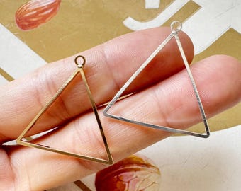 20pcs Large Triangle Charm, KC Gold or Silver Color Brass Triangle Link Pendants with 2mm hole,Triangle Connectors(29mm)