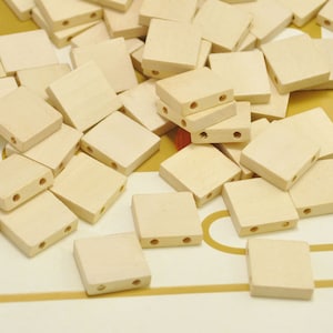 25pcs Square Flat Wooden Beads,Wood Bead,Unfinished Natural geometric flat cube Wood Bead pendant.two holes 18x17x5mm