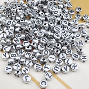 200Pcs 7mm Silver Tone Alphabet Letter Acrylic Bead, ABC Bead，Round Plastic Alphabet Beads Necklace Bracelet DIY Jewelry Findings