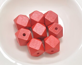 50 perline di legno a forma di figura geometrica, perline di legno a cubo sfaccettate geometriche rosso rosa da 20 mm, perline di legno ecologiche per gioielli artigianali --FF3802 - Italia