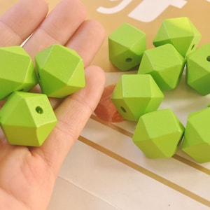 【ꫛꫀꪝ】#797　K16GP　グリーンバンデットアゲート　リーフ 100pcs Geometric Natural Wood Beads,aqua Green, Polygonal