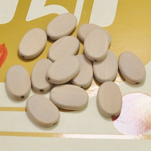 30pcs Unfinished Wooden Beads - Flat Oval wood beads - Natural 21x14x5mm