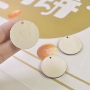 30Pieces,DIY Unfinished Laser Cut Wood Pendant,30mm Natural Wood Earrings Blanks,Round wood Shape,Wooden Beads Jewelry