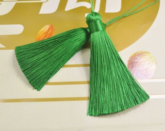 2pcs Green tassels,82mm long silk tassels,handmade tassel,Necklace Tassel,tassels charm,thread tassel, Boho Tassels,Pillow Tassels