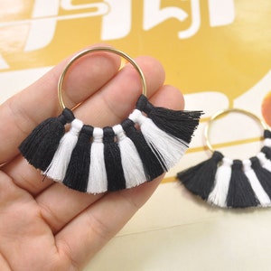 2pcs / 4pcs / 6pcs / 10pcs Fan Tassels su brass Findings / Nappa nera e bianca / orecchini pendenti / orecchini nappa charm / nappa di cotone - 55mm