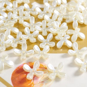 100Pcs/200Pcs White Flower,Flower beads,Acrylic Ribbon Flower Beads,ABS Pearl White Flower, Jewelry Supply,11.5mm