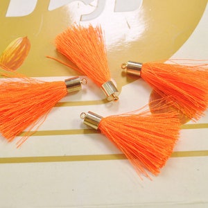 45mm Quasten Anhänger,Orange Seide Quasten Anhänger,20Stk seidige Quasten,Ohrring Quaste,Schlüsselanhänger Quaste,Armband Quaste,Halskette Quaste - VC3735