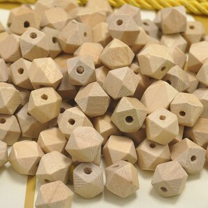 Wholesale 10mm Geometric Faceted Cube Wood Beads 50PC Natural Unfinished Unpainted Polyhedron wooden bead for Crafts Jewelry