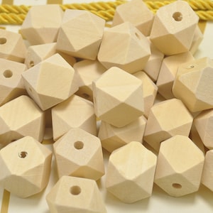 Wholesale 20mm Geometric Faceted Cube Wood Beads 100PC Natural Unfinished Unpainted Polyhedron wooden bead for Crafts Jewelry